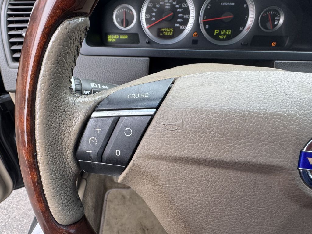 2007 Volvo XC90 Image 13