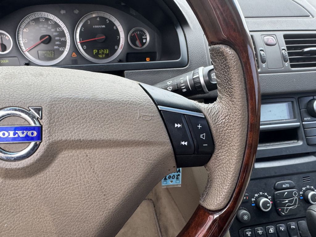 2007 Volvo XC90 Image 14