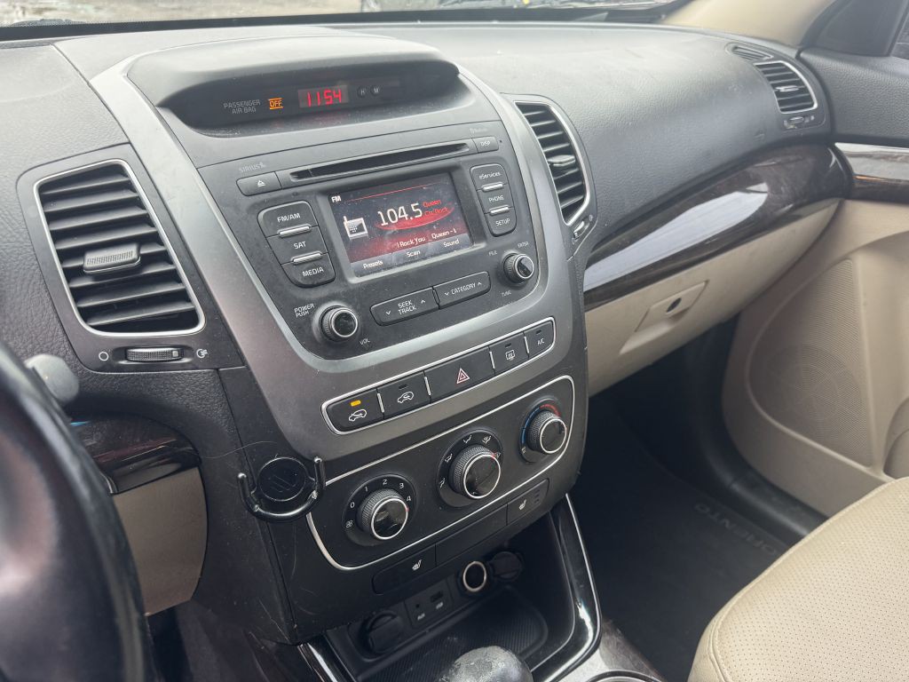 2015 Kia Sorento Image 12