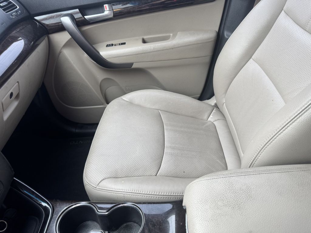 2015 Kia Sorento Image 13