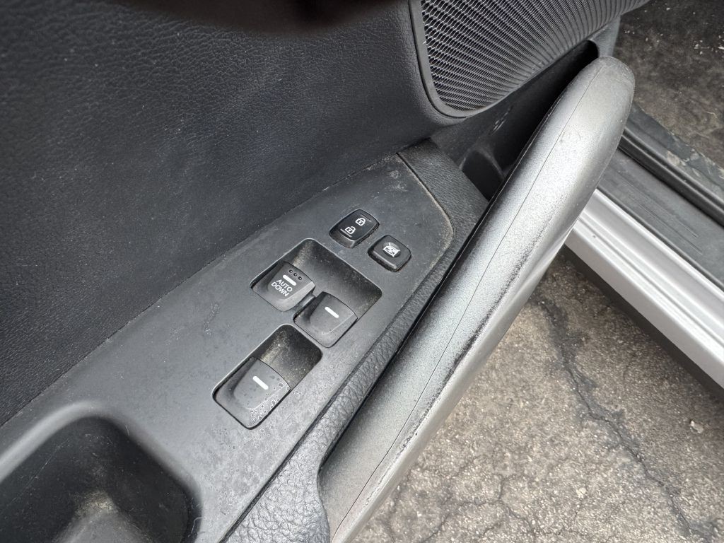 2017 Hyundai Veloster Image 7