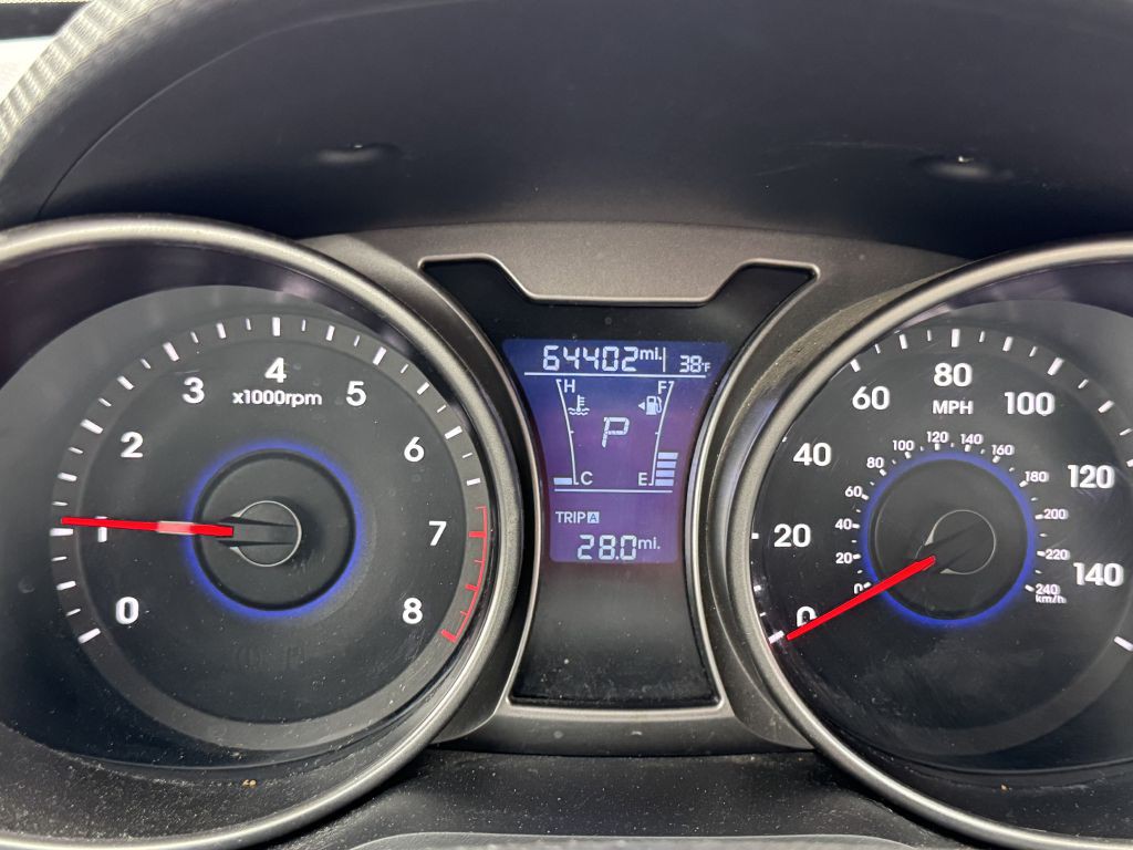 2017 Hyundai Veloster Image 12