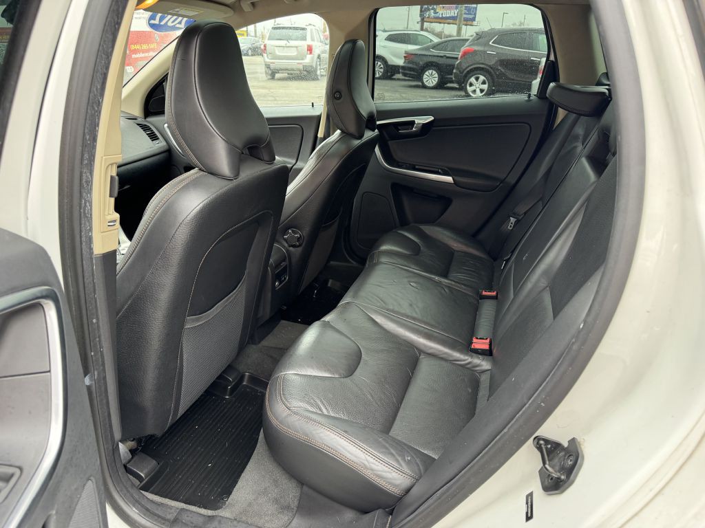 2012 Volvo XC60 Image 5