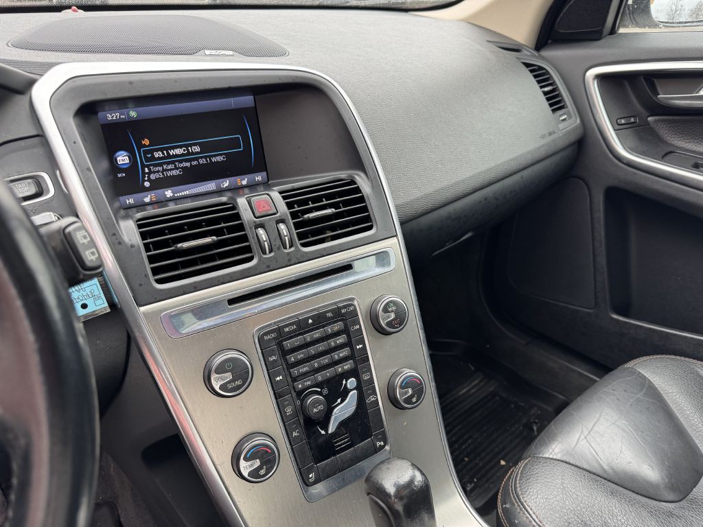 2012 Volvo XC60 Image 11