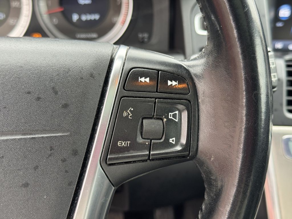 2012 Volvo XC60 Image 16