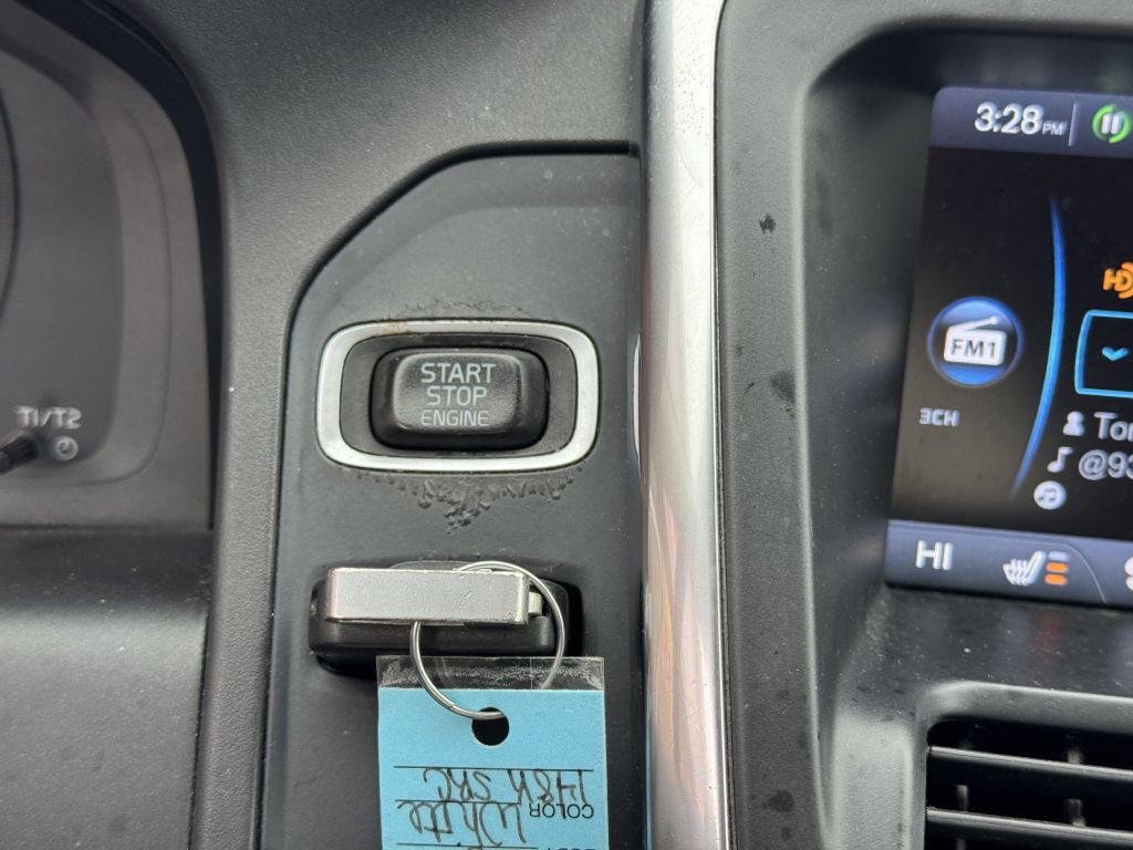 2012 Volvo XC60 Image 17