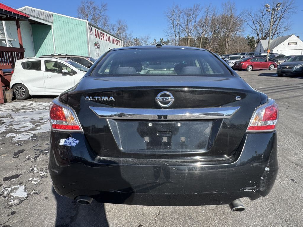 2015 Nissan Altima Image 4
