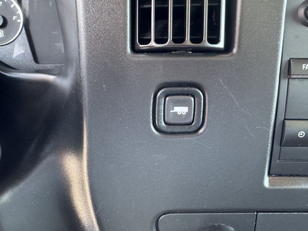 2022 GMC Savana Image 15