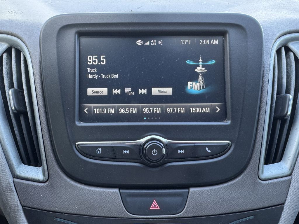 2017 Chevrolet Malibu Image 16