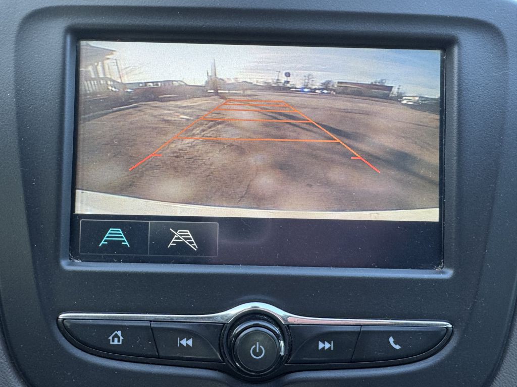 2017 Chevrolet Malibu Image 21