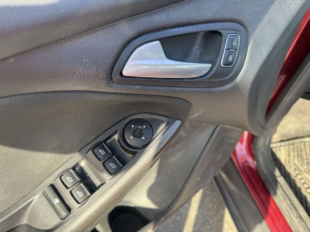 2015 Ford Focus Image 7