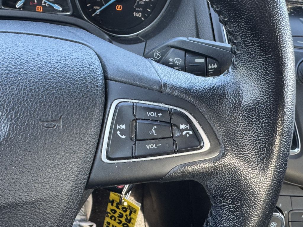 2015 Ford Focus Image 14