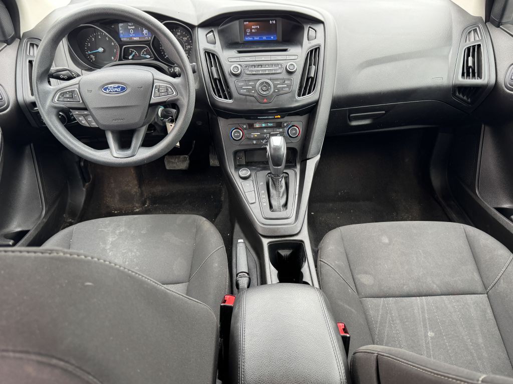2016 Ford Focus Image 6