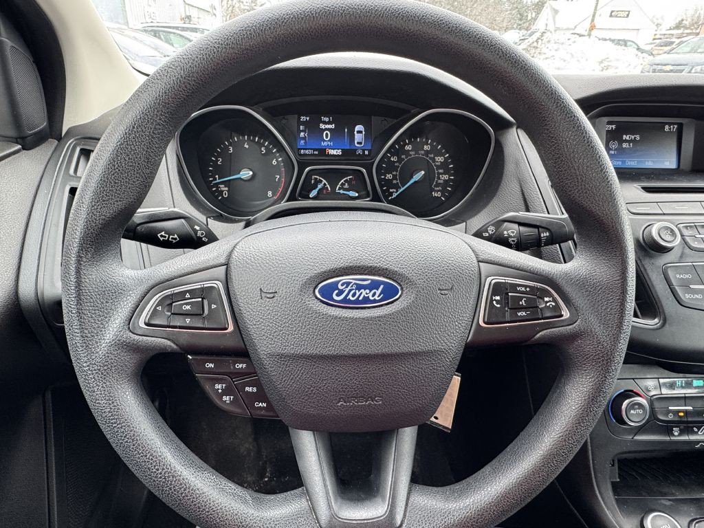 2016 Ford Focus Image 9