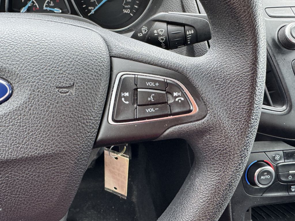 2016 Ford Focus Image 14