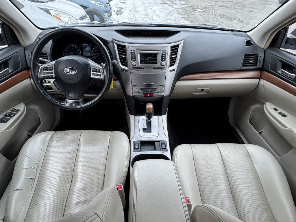 2014 Subaru Outback Image 8