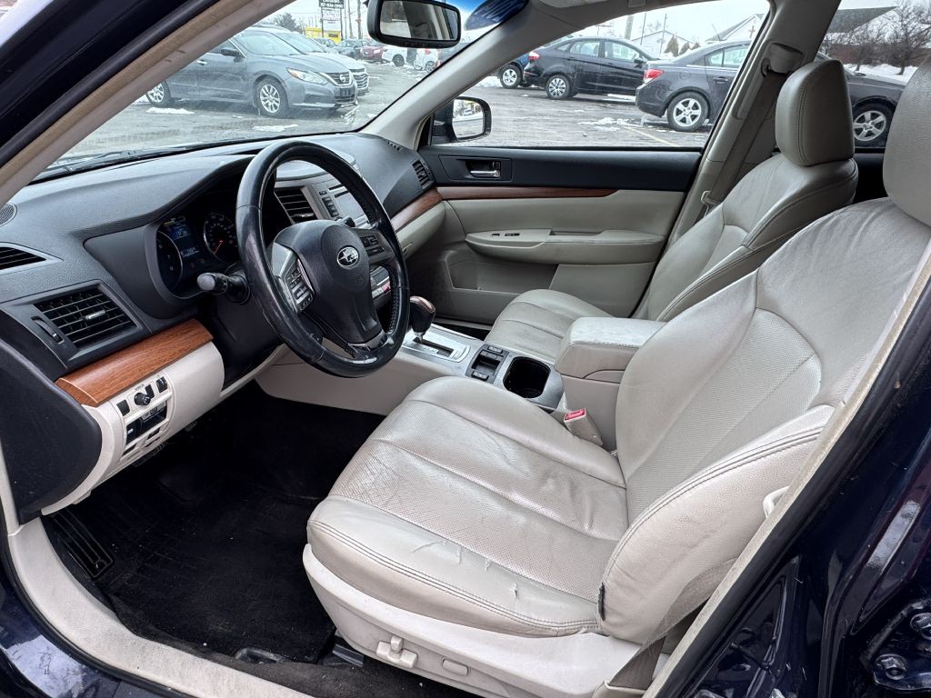 2014 Subaru Outback Image 9