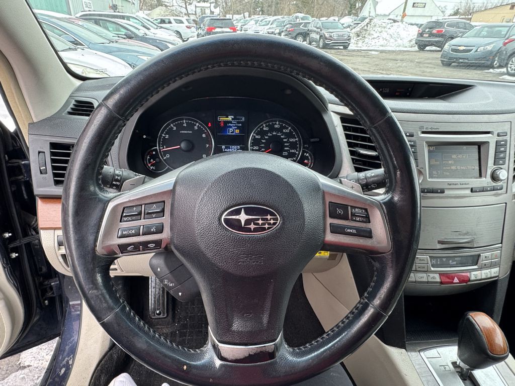 2014 Subaru Outback Image 10