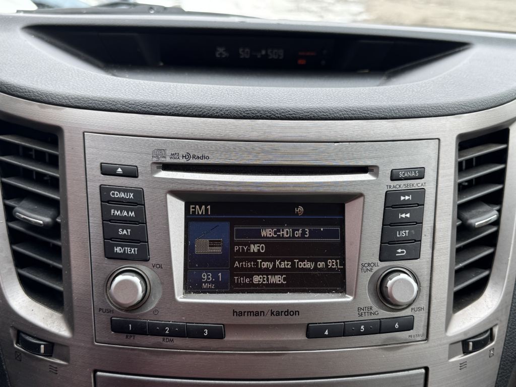 2014 Subaru Outback Image 17