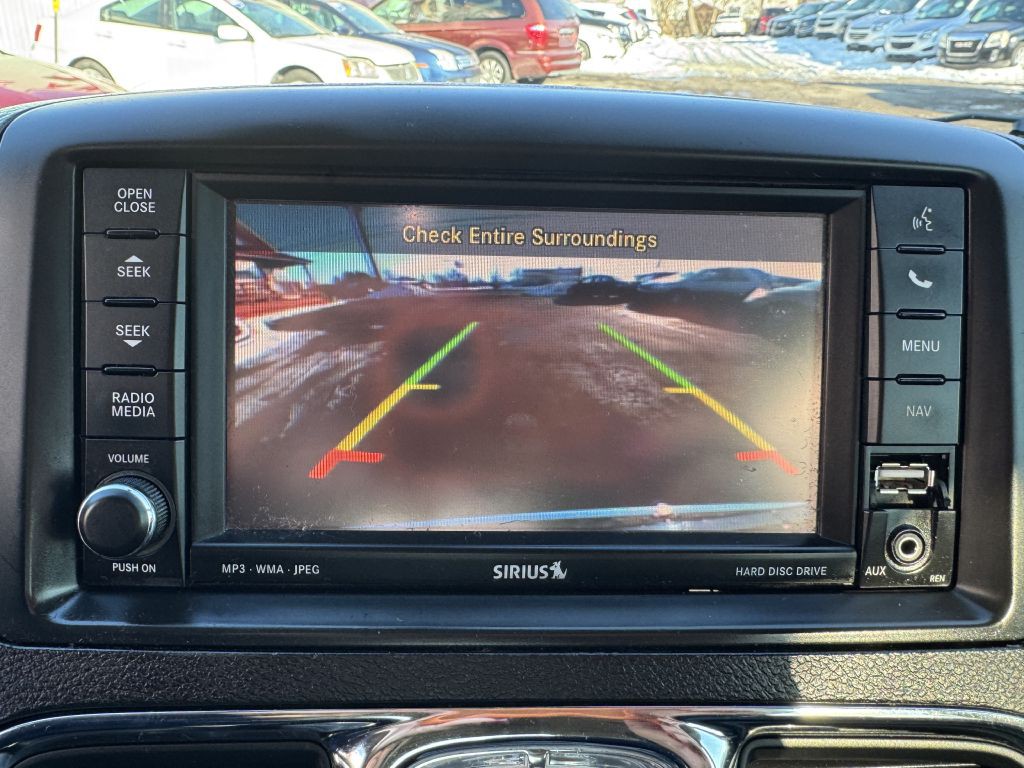 2014 Chrysler Town & Country Image 22