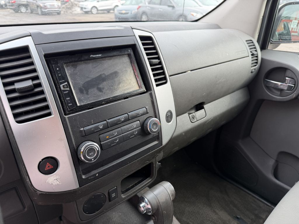 2010 Nissan Xterra Image 11