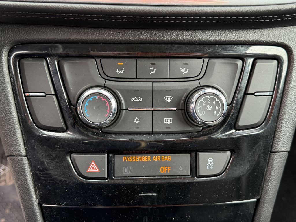 2018 Buick Enclave Image 18