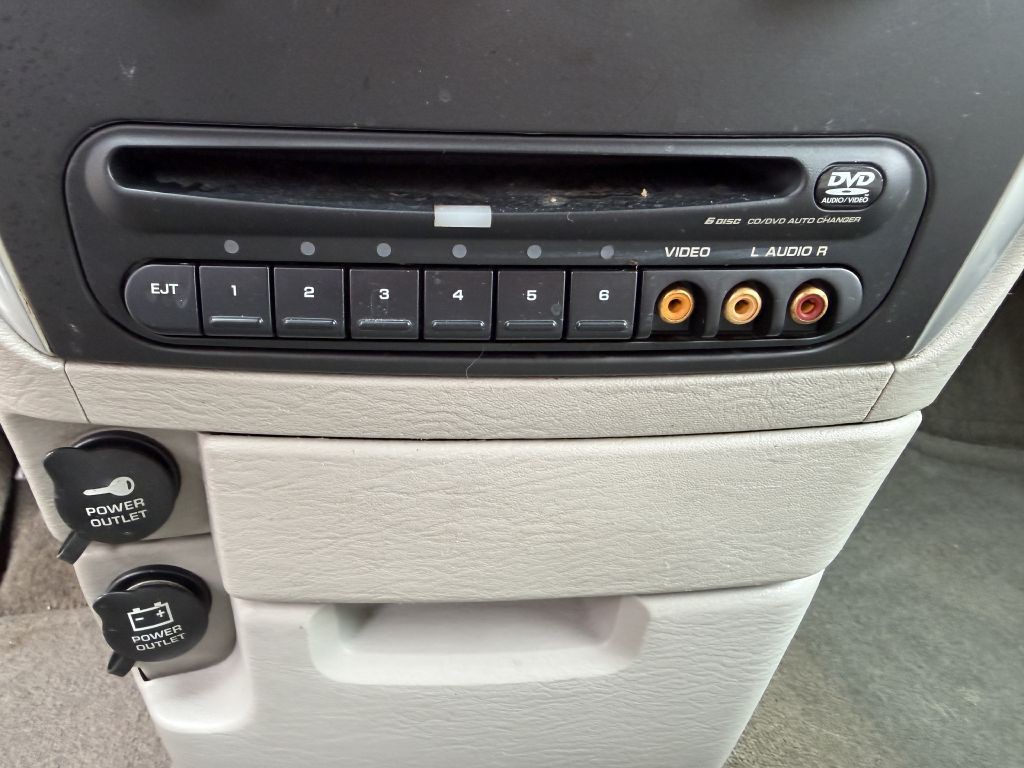 2007 Chrysler Town & Country Image 23