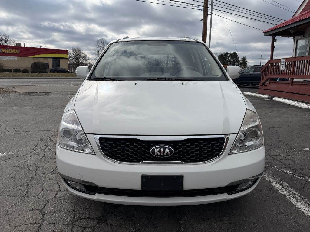 2014 Kia Sedona Image 2