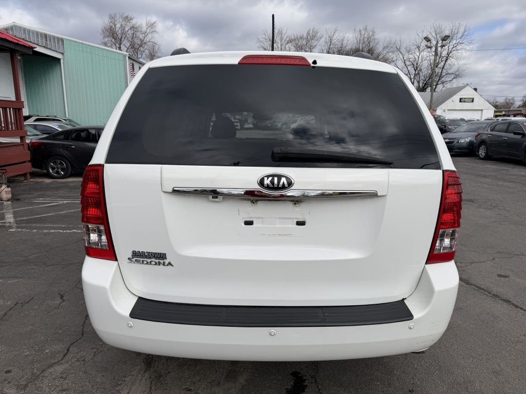 2014 Kia Sedona Image 4