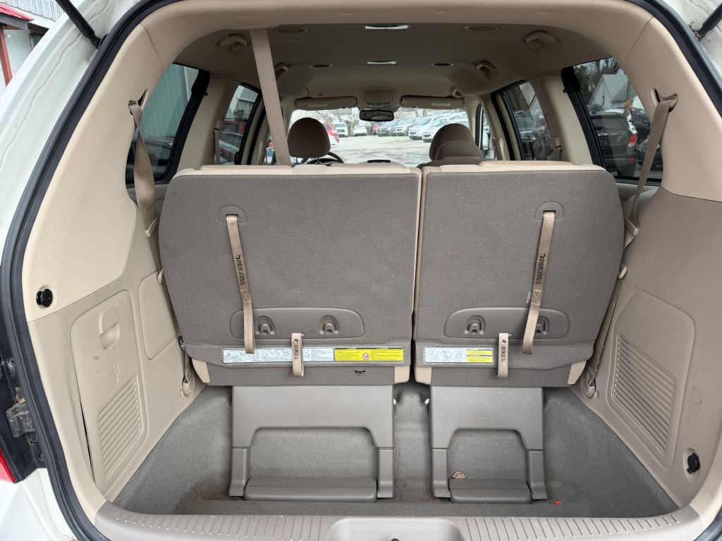 2014 Kia Sedona Image 5