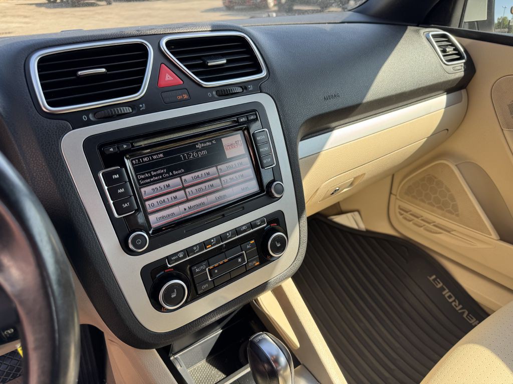 2012 Volkswagen Eos Image 9