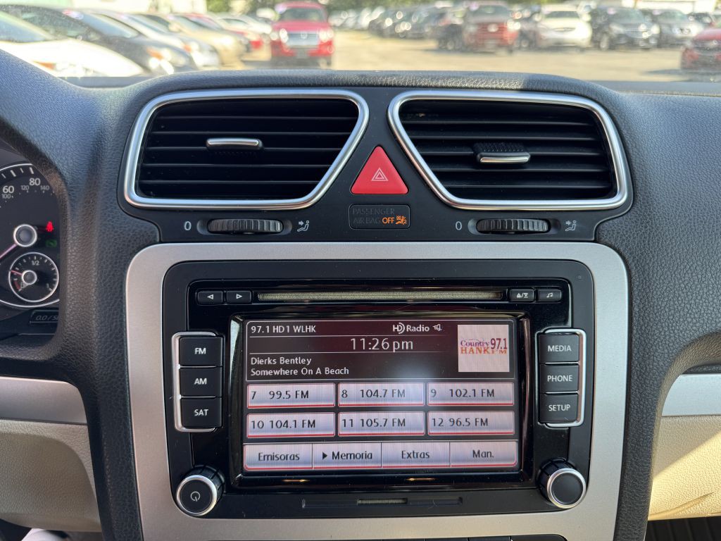 2012 Volkswagen Eos Image 16