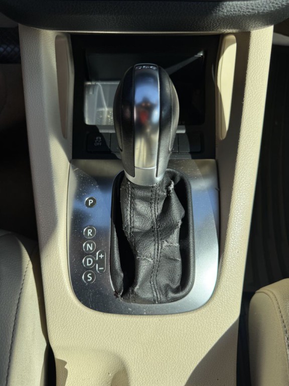 2012 Volkswagen Eos Image 18