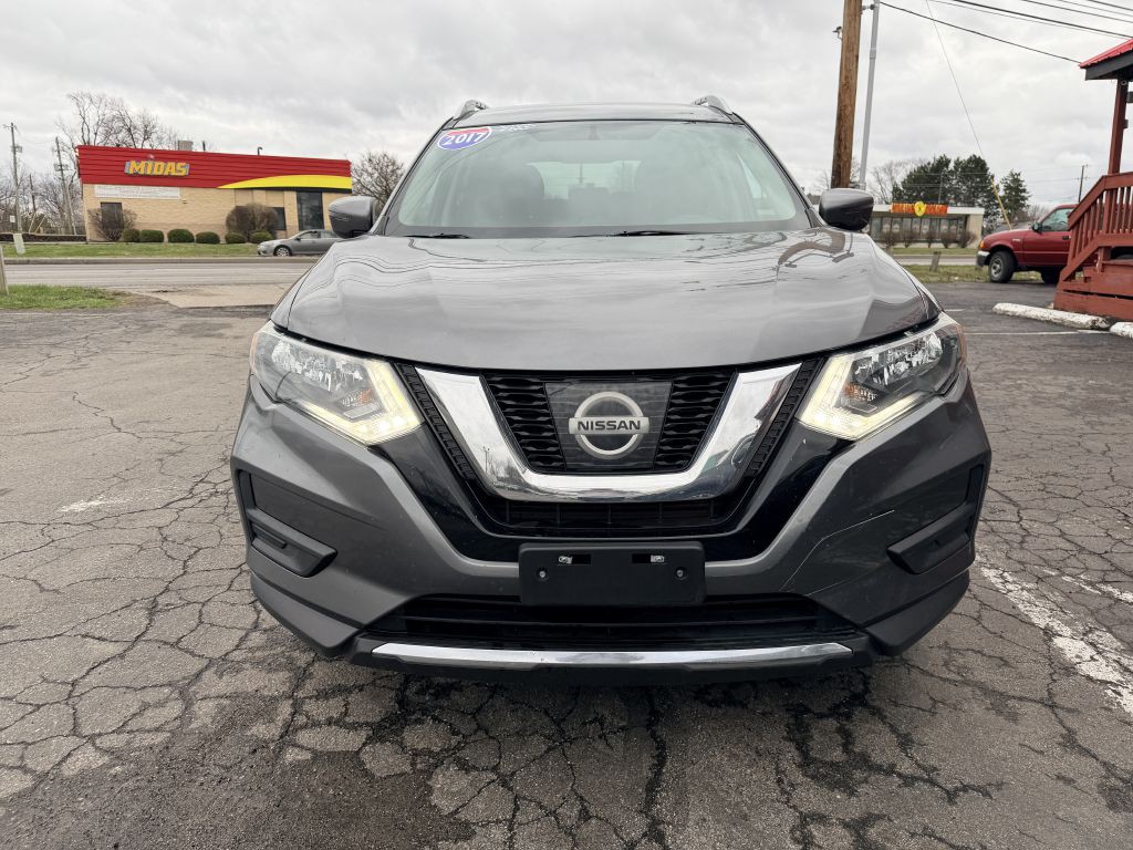 2017 Nissan Rogue Image 2