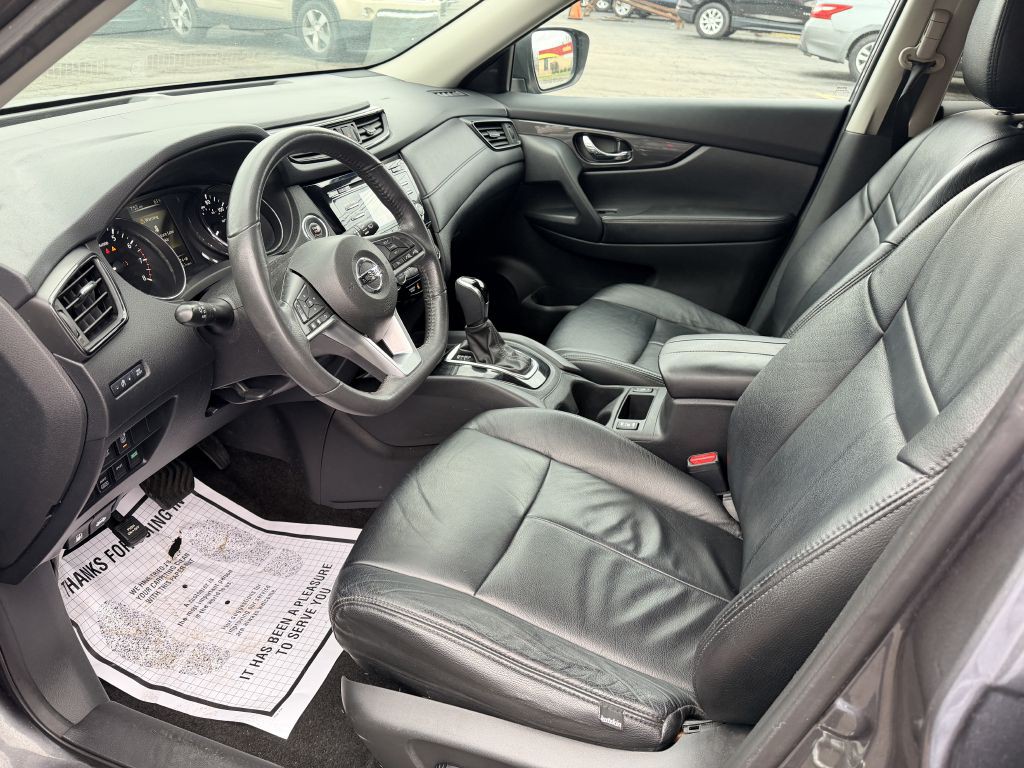 2017 Nissan Rogue Image 9