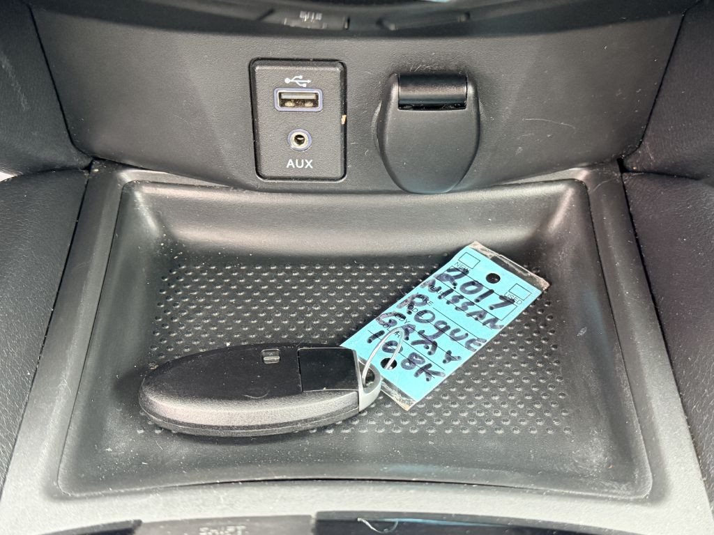 2017 Nissan Rogue Image 19