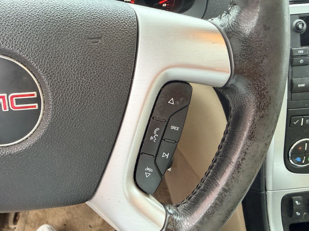 2012 GMC Acadia Image 18