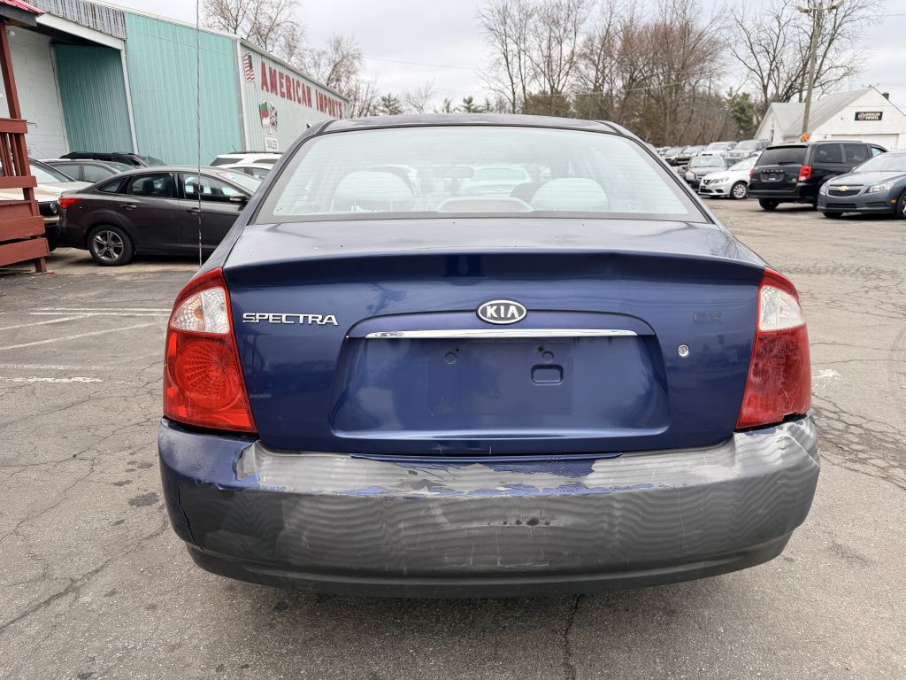 2005 Kia Spectra Image 4