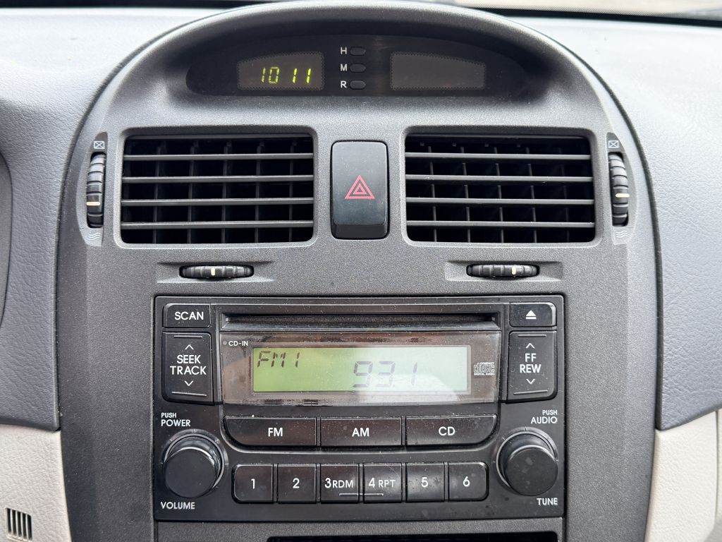 2005 Kia Spectra Image 14