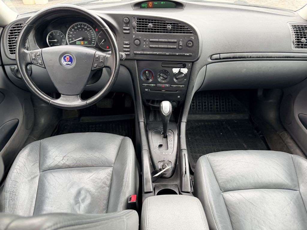 2005 Saab 9-3 Image 6