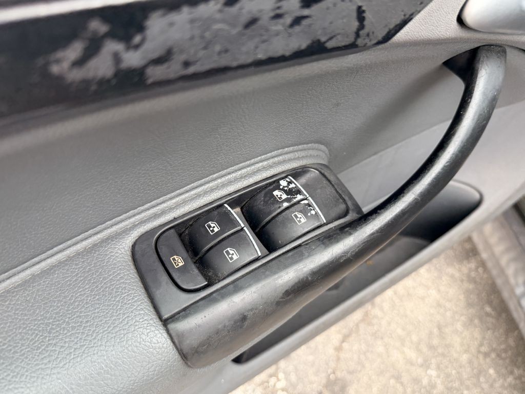 2005 Saab 9-3 Image 7