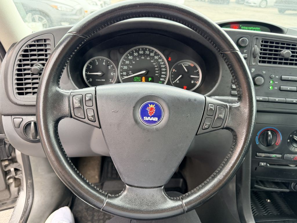 2005 Saab 9-3 Image 11