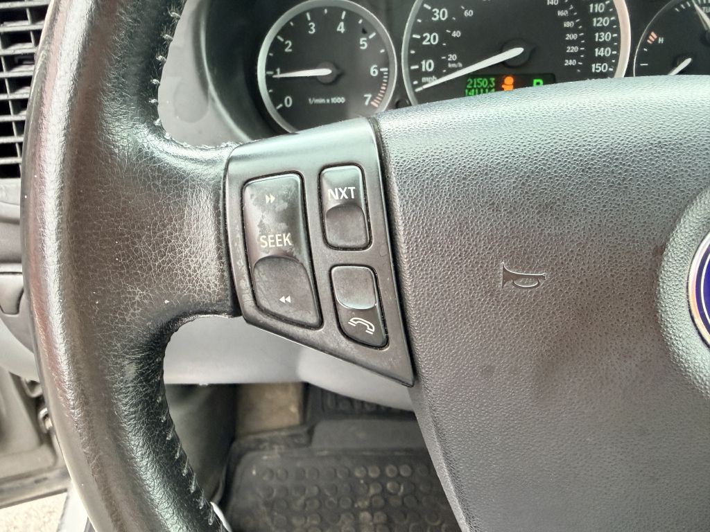 2005 Saab 9-3 Image 15