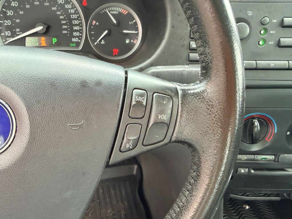 2005 Saab 9-3 Image 16