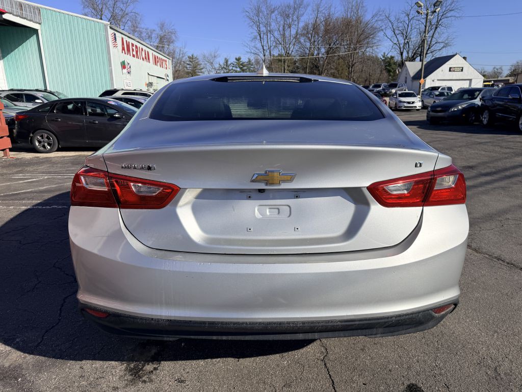 2018 Chevrolet Malibu Image 4
