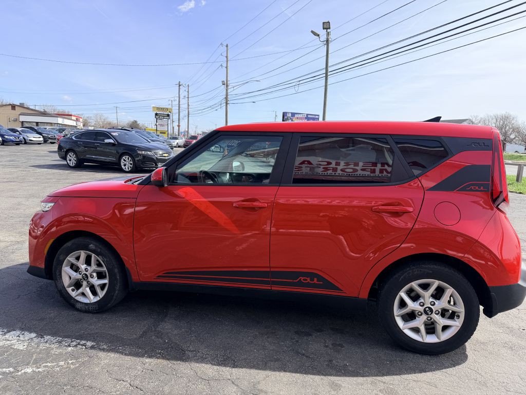 2021 Kia Soul Image 3