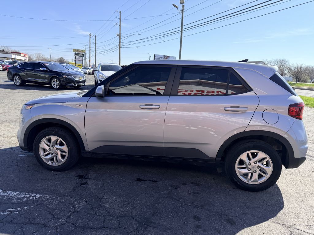 2021 Hyundai Venue Image 3