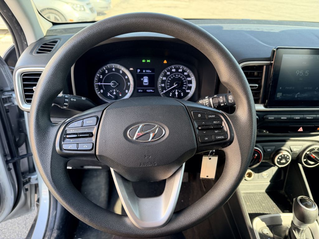 2021 Hyundai Venue Image 9