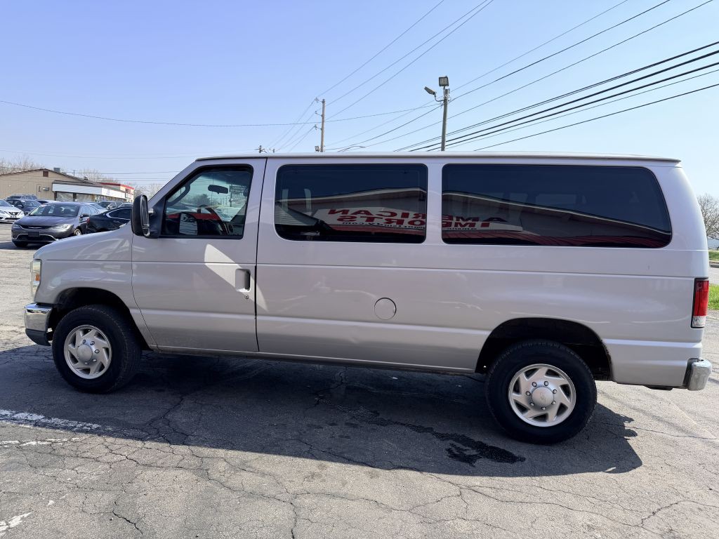 2011 Ford E-series Image 3