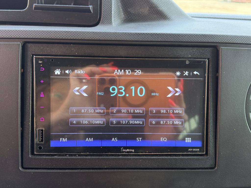 2011 Ford E-series Image 15